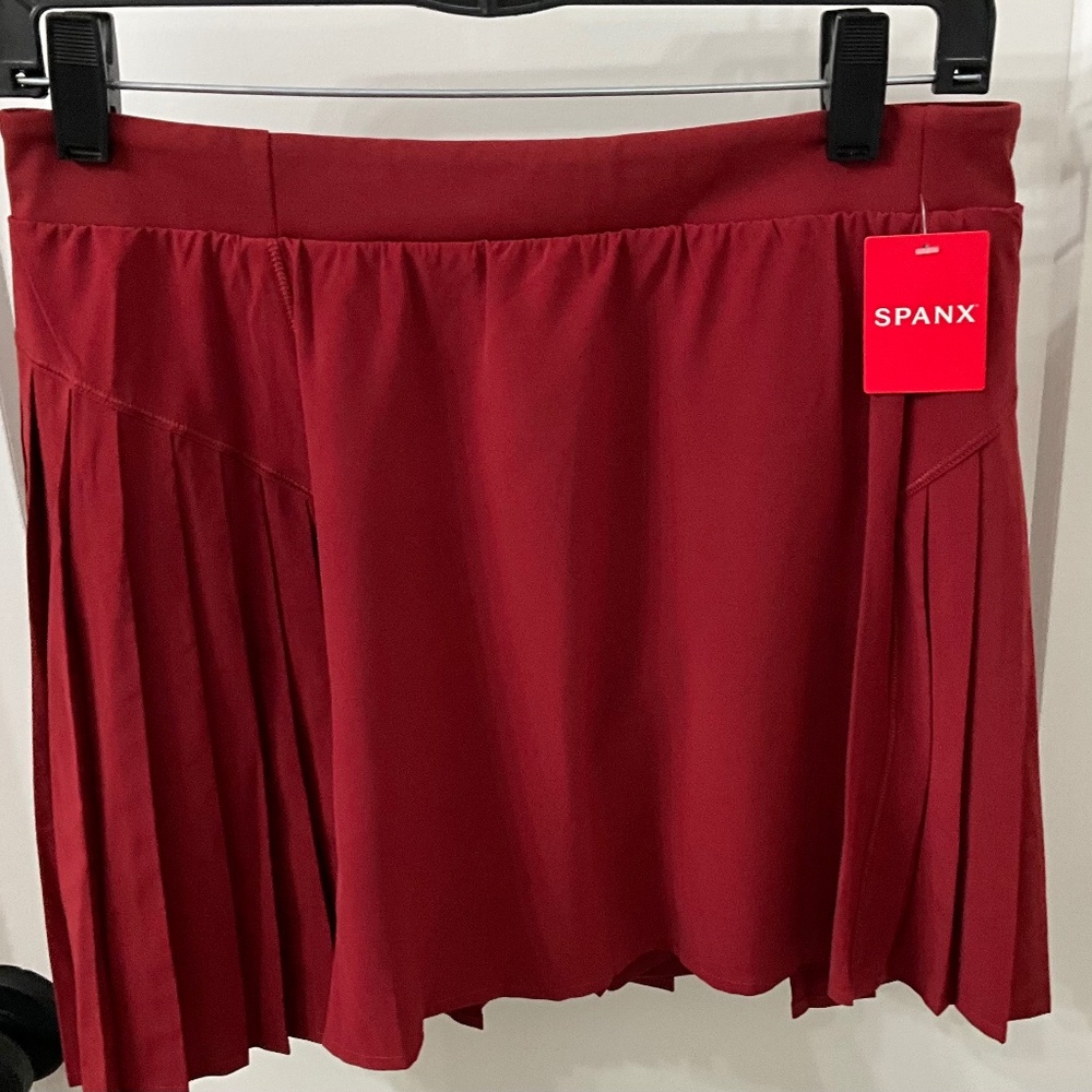 Spanx Get Moving Pleated Skort Rich Red Size L